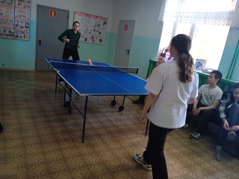 Первенство школы по «Настольному теннису», среди девушек и юношей 5-9 классов.
